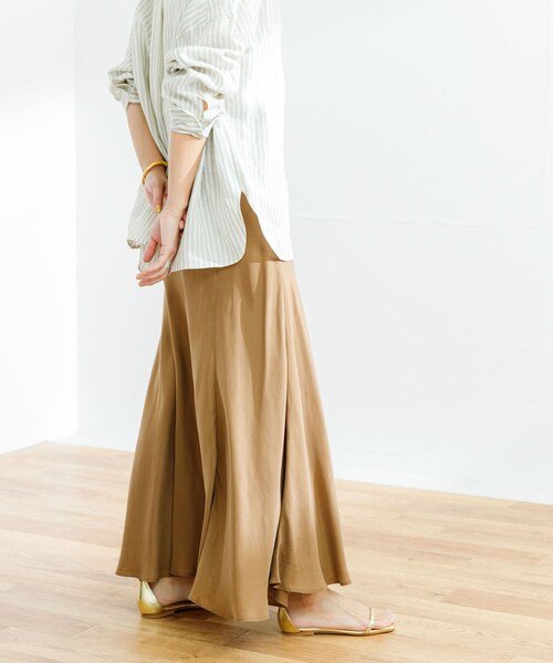 URBAN RESEARCH（アーバンリサーチ）の「キュプラフィブリルフレアスカート（スカート・レディース・CHARCOAL/BEIGE・FREE）」の16枚目の写真