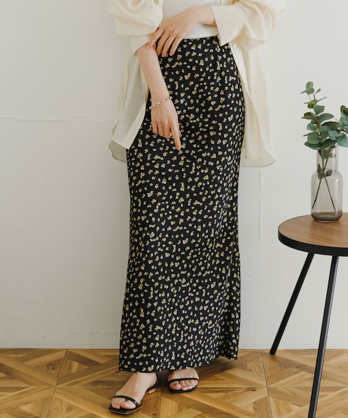 URBAN RESEARCH（アーバンリサーチ）の「サテンフラワー