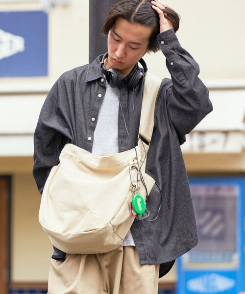 FREAK'S STORE（フリークスストア）の「キャンバス ニュースペーパーバッグ（バッグ・メンズ・ホワイト/ナチュラル/ブラック/ベージュ/オリーブ・ONE SIZE）」の16枚目の写真