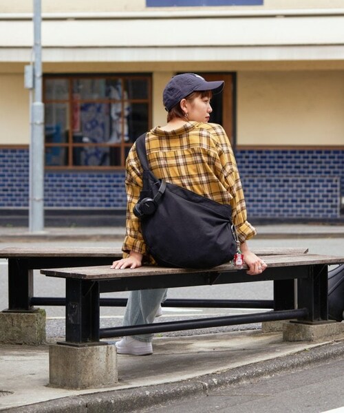 FREAK'S STORE（フリークスストア）の「キャンバス ニュースペーパーバッグ（バッグ・メンズ・ホワイト/ナチュラル/ブラック/ベージュ/オリーブ・ONE SIZE）」の12枚目の写真