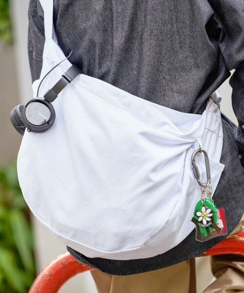 FREAK'S STORE（フリークスストア）の「キャンバス ニュースペーパーバッグ（バッグ・メンズ・ホワイト/ナチュラル/ブラック/ベージュ/オリーブ・ONE SIZE）」の19枚目の写真