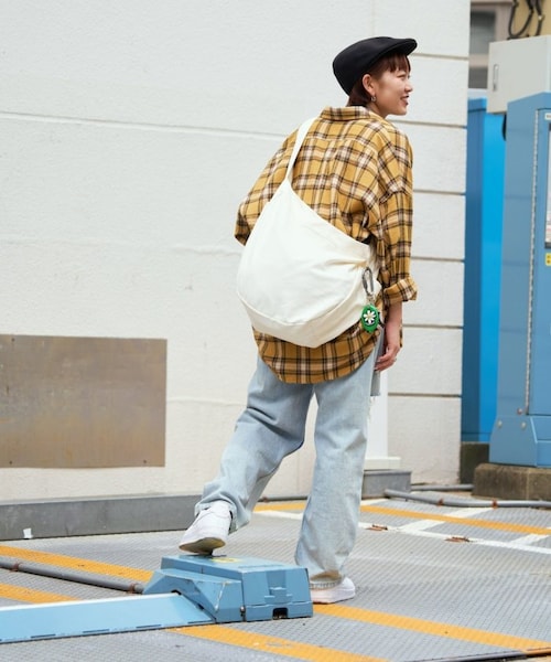 FREAK'S STORE（フリークスストア）の「キャンバス ニュースペーパー