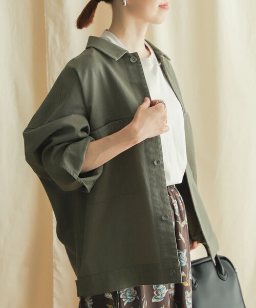 URBAN RESEARCH DOORS（アーバンリサーチドアーズ）の「コットンツイルドルマンジャケット（ジャケット/アウター・レディース・NATURAL/KHAKI・M）」の14枚目の写真