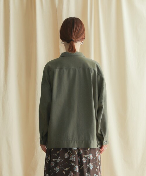 URBAN RESEARCH DOORS（アーバンリサーチドアーズ）の「コットンツイルドルマンジャケット（ジャケット/アウター・レディース・NATURAL/KHAKI・M）」の21枚目の写真