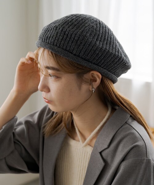 Kastane（カスタネ）の「【7.14(金)12:00発売/2023AWアイテム】ニットベレー帽（ハンチング/ベレー帽・レディース・ブラック/チャコールグレー/ブルー・F）」の2枚目の写真