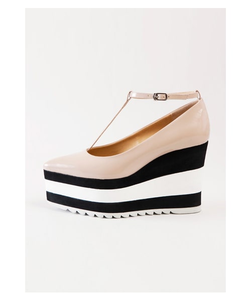 G.V.G.V.（ジーヴィージーヴィー）の「T STRAP POINTED TOE WEDGES（シューズ・レディース・BLACK/ORANGE/BEIGE・S/M/L）」の2枚目の写真