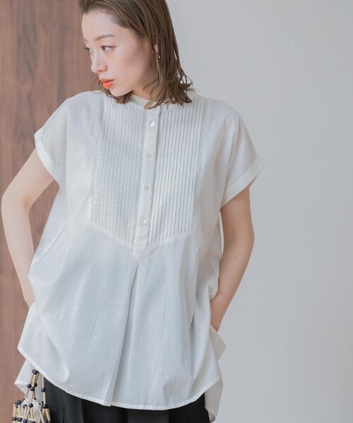URBAN RESEARCH Sonny Label(アーバンリサーチサニーレーベル)の「『WEB/一部店舗限定』エアリーコットンピンタックドレスシャツ(トップス・レディース・ブラック/スモーキーブルー/オフ/サーモンピンク/ミント・FREE)」の3枚目の写真