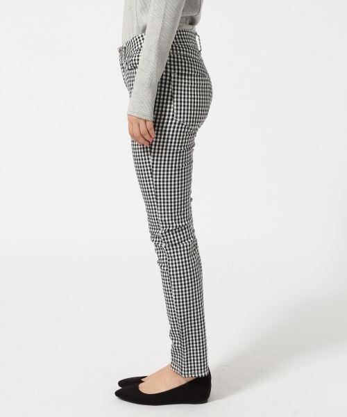 LOWRYS FARM(ローリーズファーム)の「ストライプ*ギンガムスキニーパンツ(パンツ・レディース・オフ×ストライプ/ブラック×ギンガム/ネイビー×ギンガム/ブルー×ストライプ/ネイビー×ストライプ・XS/S/M/L)」の6枚目の写真