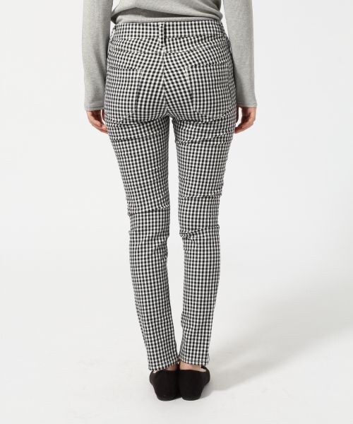 LOWRYS FARM(ローリーズファーム)の「ストライプ*ギンガムスキニーパンツ(パンツ・レディース・オフ×ストライプ/ブラック×ギンガム/ネイビー×ギンガム/ブルー×ストライプ/ネイビー×ストライプ・XS/S/M/L)」の7枚目の写真