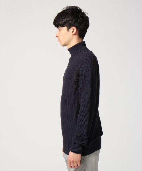 RAGEBLUE(レイジブルー)の「片あぜ編みニットタートル(トップス・メンズ・ホワイト/グレー/ネイビー・M/L)」の4枚目の写真