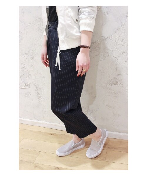 SLOBE IENA(スローブイエナ)の「《予約》ナイロンクロップドMA-1 ブルゾン(その他ブルゾン・レディース・ブラック/ホワイト/カーキ・36/38/40)」の18枚目の写真