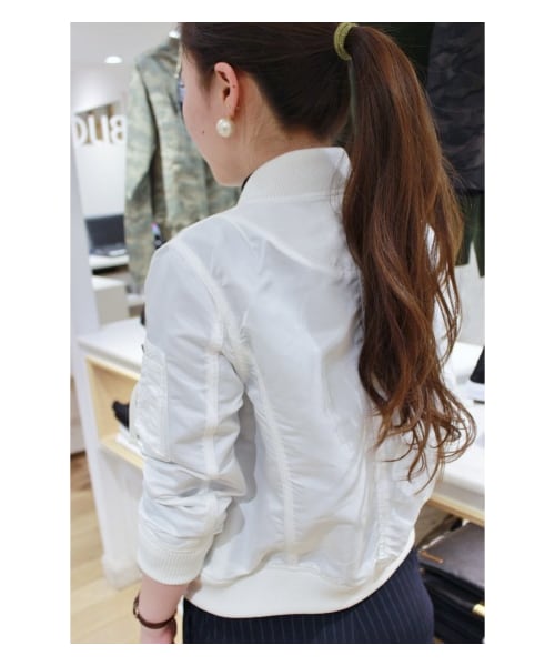 SLOBE IENA(スローブイエナ)の「《予約》ナイロンクロップドMA-1 ブルゾン(その他ブルゾン・レディース・ブラック/ホワイト/カーキ・36/38/40)」の17枚目の写真