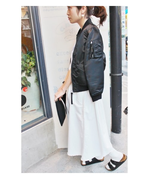 SLOBE IENA(スローブイエナ)の「《予約》ナイロンクロップドMA-1 ブルゾン(その他ブルゾン・レディース・ブラック/ホワイト/カーキ・36/38/40)」の6枚目の写真