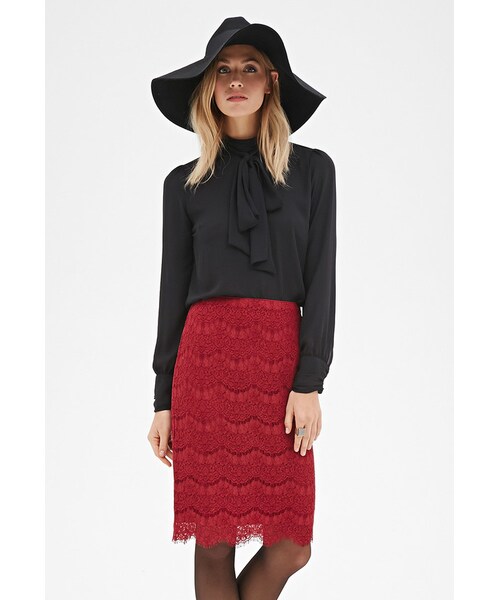 FOREVER 21(フォーエバー トゥエンティーワン)の「FOREVER 21 Scalloped Lace Pencil Skirt(スカート・レディース・Red・Medium/Small/Large/X-Small)」の5枚目の写真