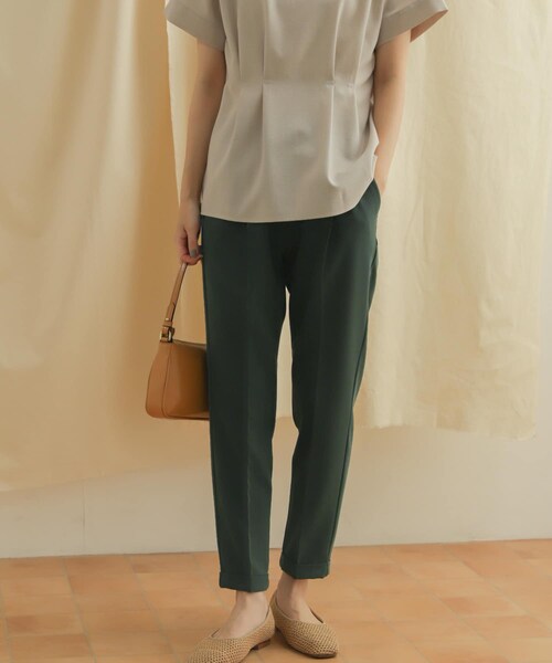 URBAN RESEARCH DOORS（アーバンリサーチドアーズ）の「ストレッチテーパードイージーパンツ（パンツ・レディース・GREEN/BLACK/NAVY・XS/S/M）」の5枚目の写真