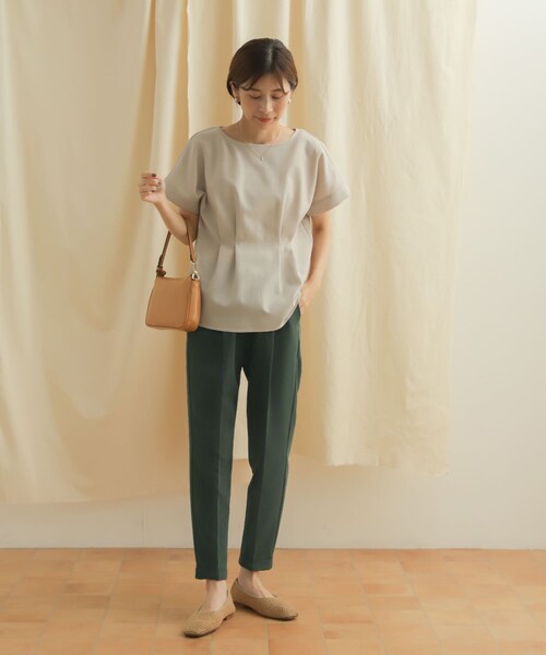 URBAN RESEARCH DOORS（アーバンリサーチドアーズ）の「ストレッチテーパードイージーパンツ（パンツ・レディース・GREEN/BLACK/NAVY・XS/S/M）」の14枚目の写真