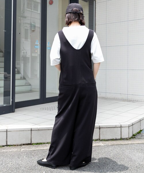 FORK&SPOON（フォークアンドスプーン）の「FORK&SPOON Uネックサロペット（オールインワン・サロペット・レディース・BLACK/NAVY・1/2）」の6枚目の写真