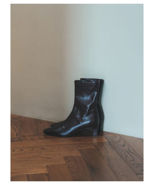 YECCA VECCA（イェッカヴェッカ）の「ストレッチミドル丈ブーツ（シューズ・ブラック/ベージュ/ブラウン・5cm）」の20枚目の写真