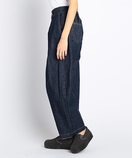 DOUBLE NAME（ダブルネーム）の「タック入りワイドパンツ（パンツ・レディース・グレー/オフシロ/柄A・FREE）」の4枚目の写真