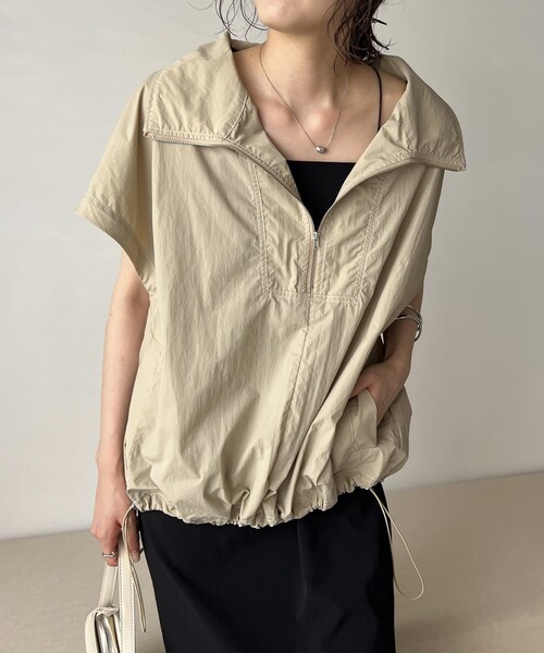 CAPRICIEUX LE'MAGE(カプリシューレマージュ)の「半袖アノラックシャツ(トップス・レディース・ホワイト/ベージュ・F)」の2枚目の写真