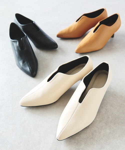 un dix cors(アンディコール)の「《予約》センタースリットブーティー(ブーツ・レディース・エクリュ/キャメル/ブラック・36/37/38)」の1枚目の写真