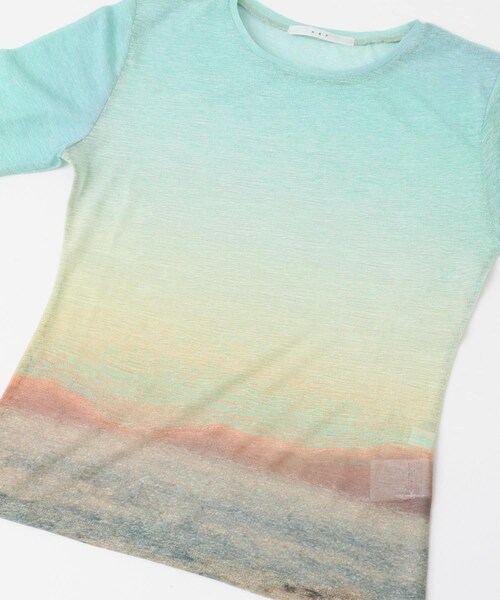 KBF（ケイビーエフ）の「グラフィックプリントカットソー（トップス・レディース・SUNSET/FLOWER/SPLASH・one）」の18枚目の写真