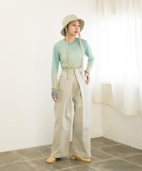 KBF（ケイビーエフ）の「グラフィックプリントカットソー（トップス・レディース・SUNSET/FLOWER/SPLASH・one）」の4枚目の写真