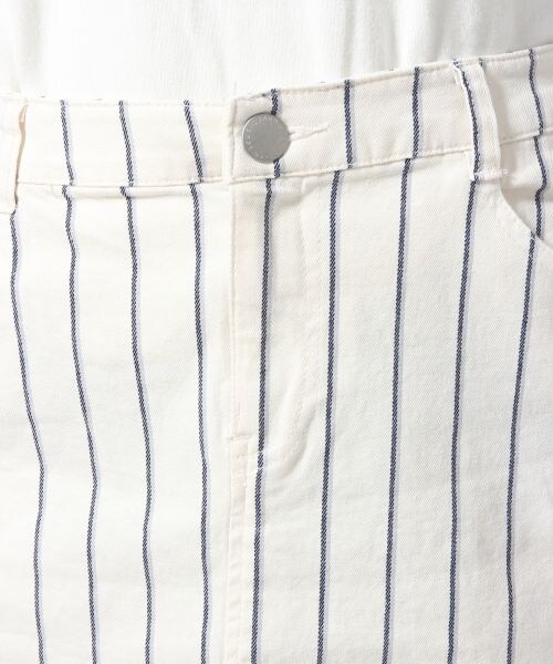 LOWRYS FARM(ローリーズファーム)の「ストライプ*ギンガムタイトスカート(スカート・レディース・オフ×ストライプ/ブラック×ギンガム/ネイビー×ギンガム/ブルー×ストライプ/ネイビー×ストライプ・M/L)」の8枚目の写真