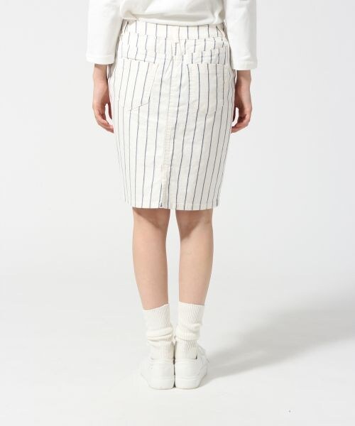LOWRYS FARM(ローリーズファーム)の「ストライプ*ギンガムタイトスカート(スカート・レディース・オフ×ストライプ/ブラック×ギンガム/ネイビー×ギンガム/ブルー×ストライプ/ネイビー×ストライプ・M/L)」の7枚目の写真