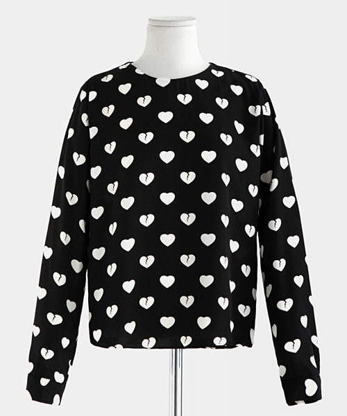 DHOLIC(ディーホリック)の「ハート柄ラウンドネックブラウス(シャツ/ブラウス・レディース・アイボリー/ブラック・free)」の2枚目の写真