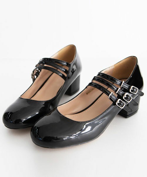 DHOLIC（ディーホリック）の「ストラップラウンドトゥミドルヒールシューズ（パンプス・レディース・クリーム/ブラック・225/230/235/240/245/250）」の2枚目の写真