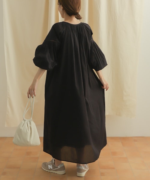 URBAN RESEARCH DOORS（アーバンリサーチドアーズ）の「コットンボイルラグランギャザーワンピース（ワンピース/ドレス・レディース・D.MNT/BLK/bordeaux・M）」の10枚目の写真