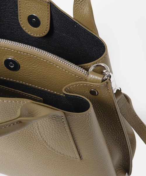 MARCO BIANCHINI(マルコビアンチーニ)の「MARCO BIANCHINI ボストンバッグ(バッグ・レディース・KHAKI/NERO/ZUCCA・one)」の4枚目の写真