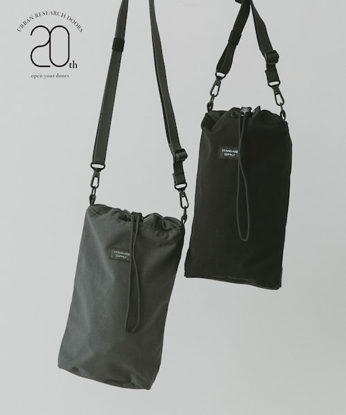 STANDARD SUPPLY(スタンダードサプライ)の「『別注』STANDARD SUPPLY×DOORS 20th 2wayDRAWSTRINGBAG(バッグ・メンズ・BLACK/FOLIAGE・one)」の2枚目の写真