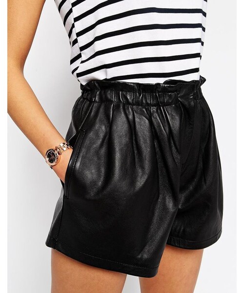 Vivienne Westwood(ヴィヴィアンウエストウッド)の「Vivienne Westwood Metal Surround Watch(アナログ腕時計・レディース・gold)」の3枚目の写真