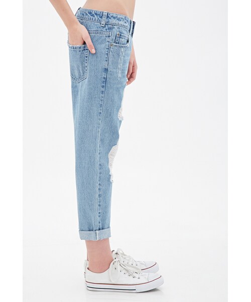 FOREVER 21（フォーエバー トゥエンティーワン）の「FOREVER 21 Distressed Boyfriend Jeans（デニムパンツ・レディース・Light denim・31/24/25/28/27/29/26/30）」の2枚目の写真