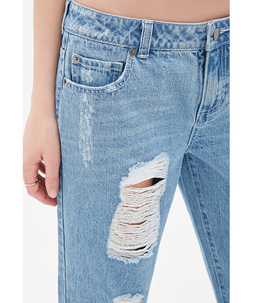 FOREVER 21（フォーエバー トゥエンティーワン）の「FOREVER 21 Distressed Boyfriend Jeans（デニムパンツ・レディース・Light denim・31/24/25/28/27/29/26/30）」の3枚目の写真
