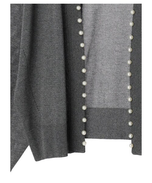 Green　Parks（グリーンパークス）の「・ELENCARE DUEパールツキシアーカーディガン（トップス・グレー/ブラック/ボルドー/ライトベージュ/ブラウン・F）」の19枚目の写真
