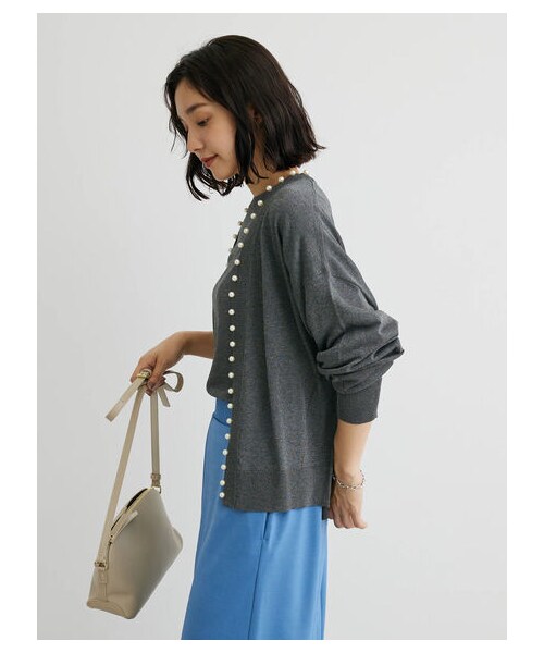 Green　Parks（グリーンパークス）の「・ELENCARE DUEパールツキシアーカーディガン（トップス・グレー/ブラック/ボルドー/ライトベージュ/ブラウン・F）」の6枚目の写真
