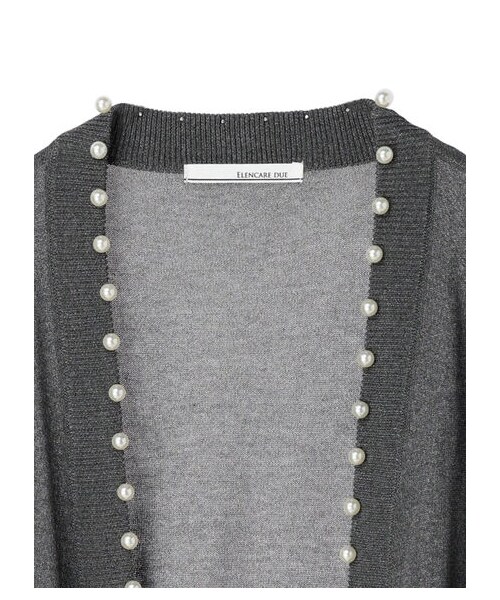 Green　Parks（グリーンパークス）の「・ELENCARE DUEパールツキシアーカーディガン（トップス・グレー/ブラック/ボルドー/ライトベージュ/ブラウン・F）」の17枚目の写真