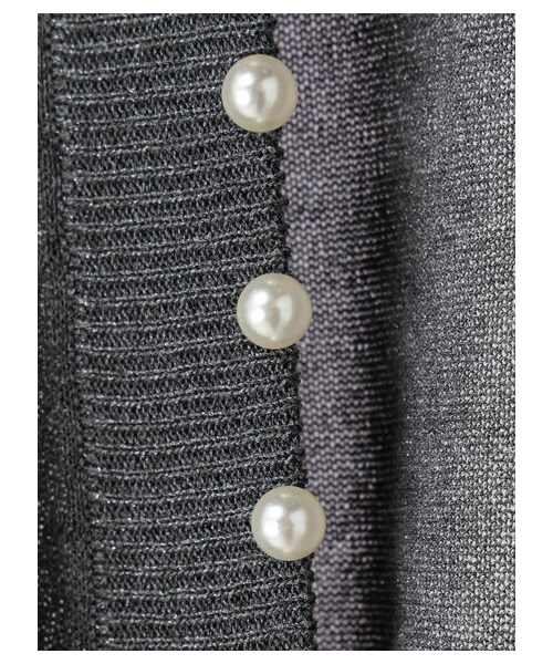 Green　Parks（グリーンパークス）の「・ELENCARE DUEパールツキシアーカーディガン（トップス・グレー/ブラック/ボルドー/ライトベージュ/ブラウン・F）」の21枚目の写真