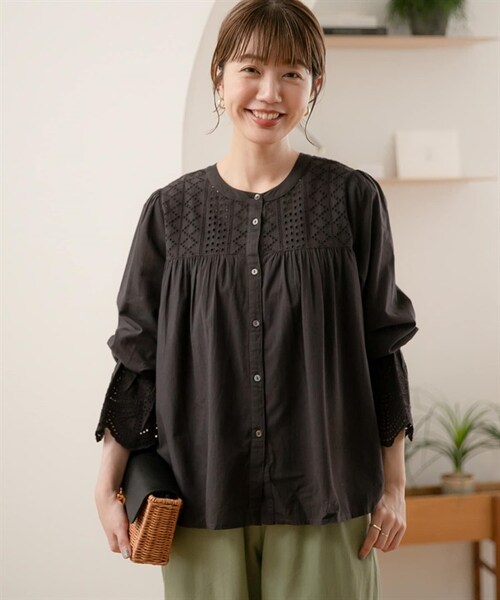 URBAN RESEARCH Sonny Label（アーバンリサーチサニーレーベル）の「2WAY扇貝花邊棉質蕾絲罩衫（その他・レディース・米色/黑色/薩克斯藍・米色/黑色/薩克斯藍）」の18枚目の写真