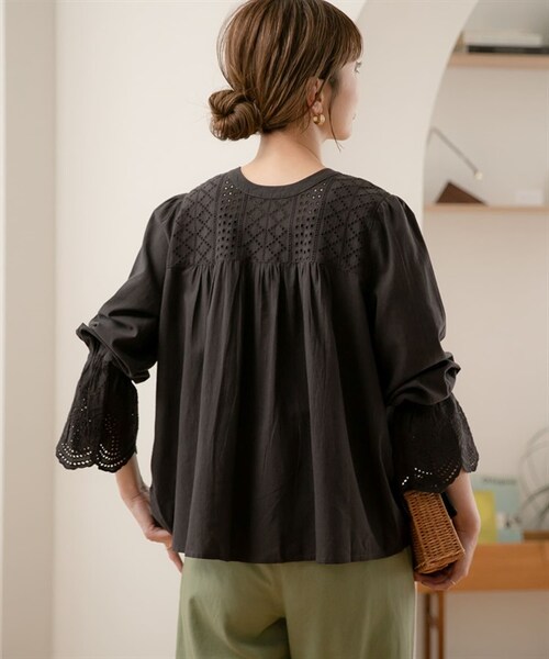 URBAN RESEARCH Sonny Label（アーバンリサーチサニーレーベル）の「2WAY扇貝花邊棉質蕾絲罩衫（その他・レディース・米色/黑色/薩克斯藍・米色/黑色/薩克斯藍）」の20枚目の写真