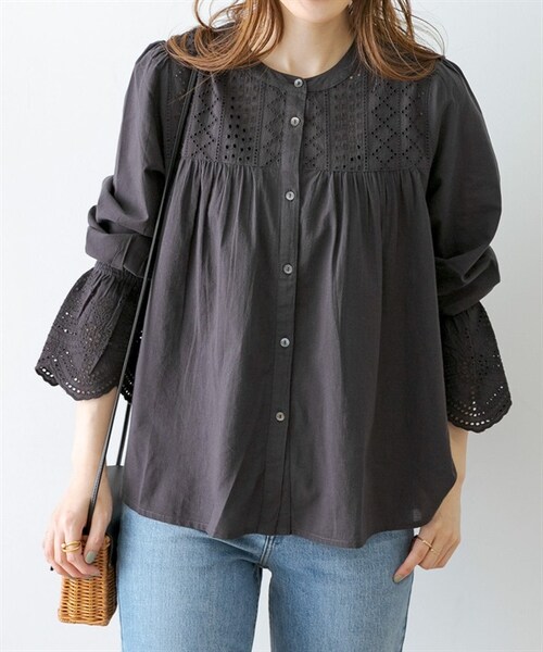 URBAN RESEARCH Sonny Label（アーバンリサーチサニーレーベル）の「2WAY扇貝花邊棉質蕾絲罩衫（その他・レディース・米色/黑色/薩克斯藍・米色/黑色/薩克斯藍）」の22枚目の写真