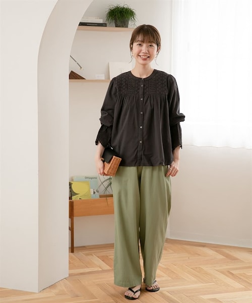 URBAN RESEARCH Sonny Label（アーバンリサーチサニーレーベル）の「2WAY扇貝花邊棉質蕾絲罩衫（その他・レディース・米色/黑色/薩克斯藍・米色/黑色/薩克斯藍）」の21枚目の写真