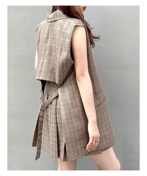 INGNI（イング）の「【秋の新作】【着用動画あり】Backオープンベスト(セットアップ対応)（ジャケット/アウター・レディース・ｸﾞﾚｰ/ｸﾛ/ﾌﾞﾗｳﾝ/ﾁｪｯｸ・M）」の11枚目の写真