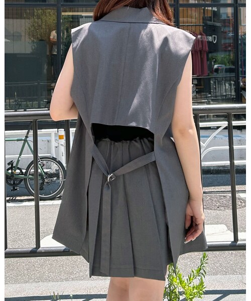 INGNI（イング）の「【秋の新作】【着用動画あり】Backオープンベスト(セットアップ対応)（ジャケット/アウター・レディース・ｸﾞﾚｰ/ｸﾛ/ﾌﾞﾗｳﾝ/ﾁｪｯｸ・M）」の6枚目の写真