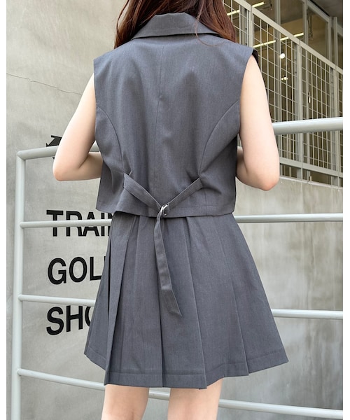 INGNI（イング）の「【秋の新作】【着用動画あり】サイドベルトプリーツ／スカパン(セットアップ対応)（スカート・レディース・ｸﾞﾚｰ/ｸﾛ/ﾌﾞﾗｳﾝ/ﾁｪｯｸ・F）」の3枚目の写真