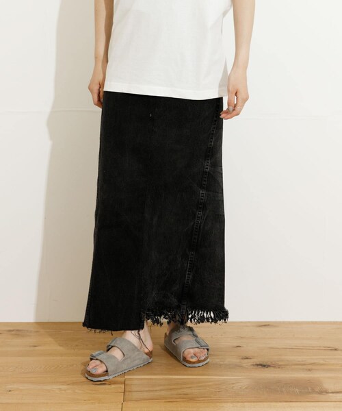 77circa(ナナナナサーカ)の「77circa long denim skirt 26(スカート・レディース・black1/black2/blue1/blue2・26)」の2枚目の写真