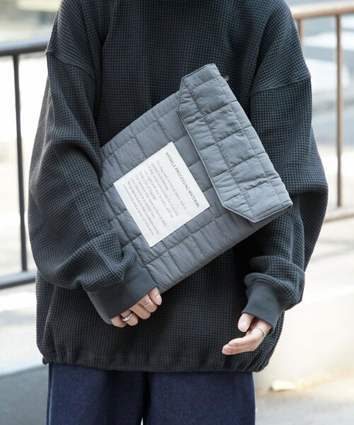 CIAOPANIC TYPY（チャオパニックティピー）の「ナイロンキルティングPCタブレットケース（ハンドバッグ・レディース・ホワイト/チャコールグレー/ブラック・ONE）」の3枚目の写真